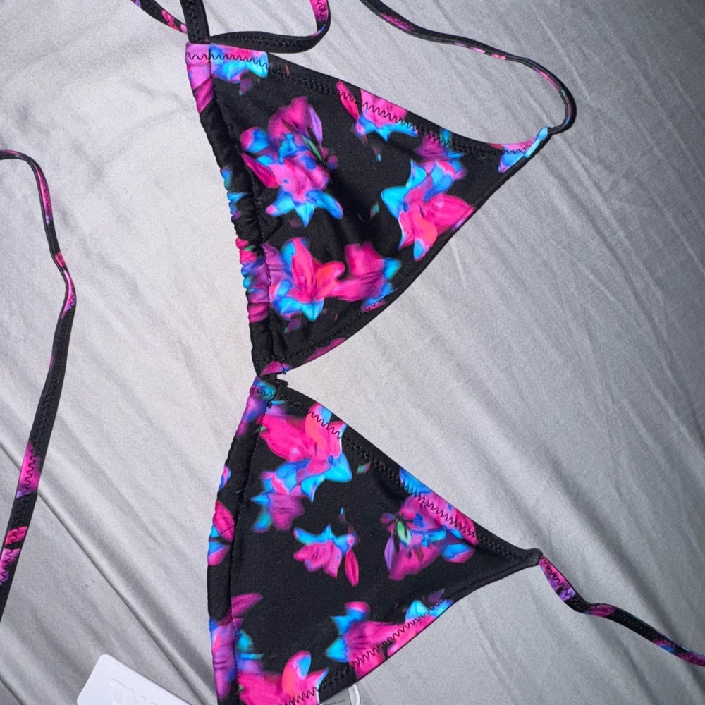 Floral Bikini Top bright swimwear NWT